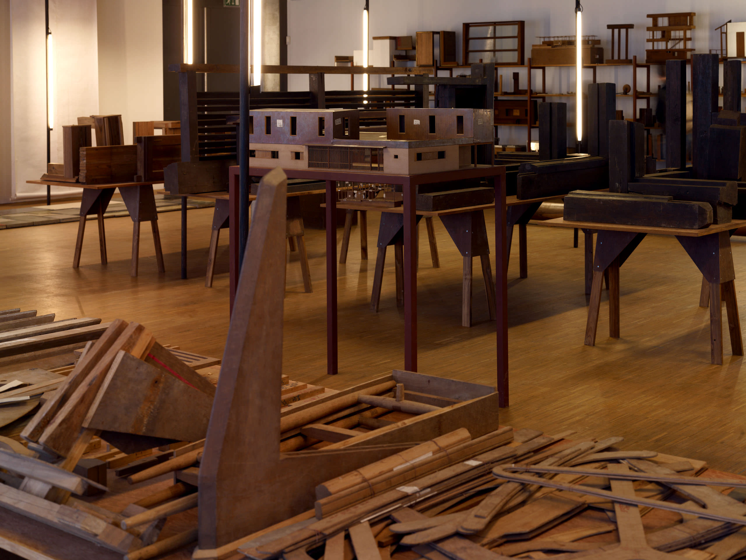 E11328 AP45 028163 j2560